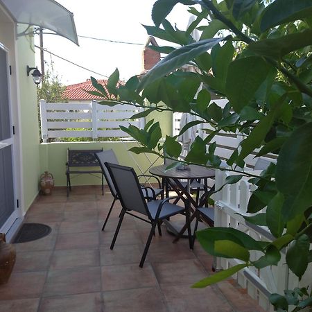 Granny'S Home Roussopoulio Εξωτερικό φωτογραφία