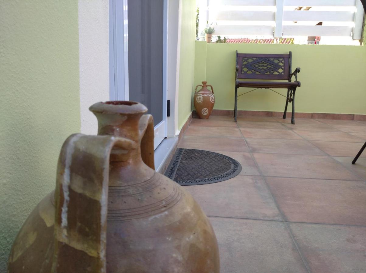 Granny'S Home Roussopoulio Εξωτερικό φωτογραφία