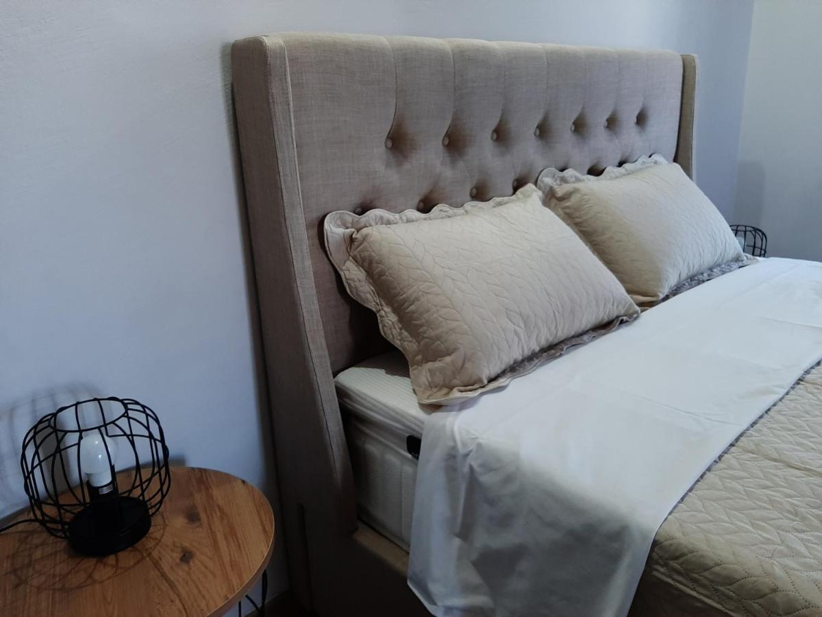 Granny'S Home Roussopoulio Εξωτερικό φωτογραφία