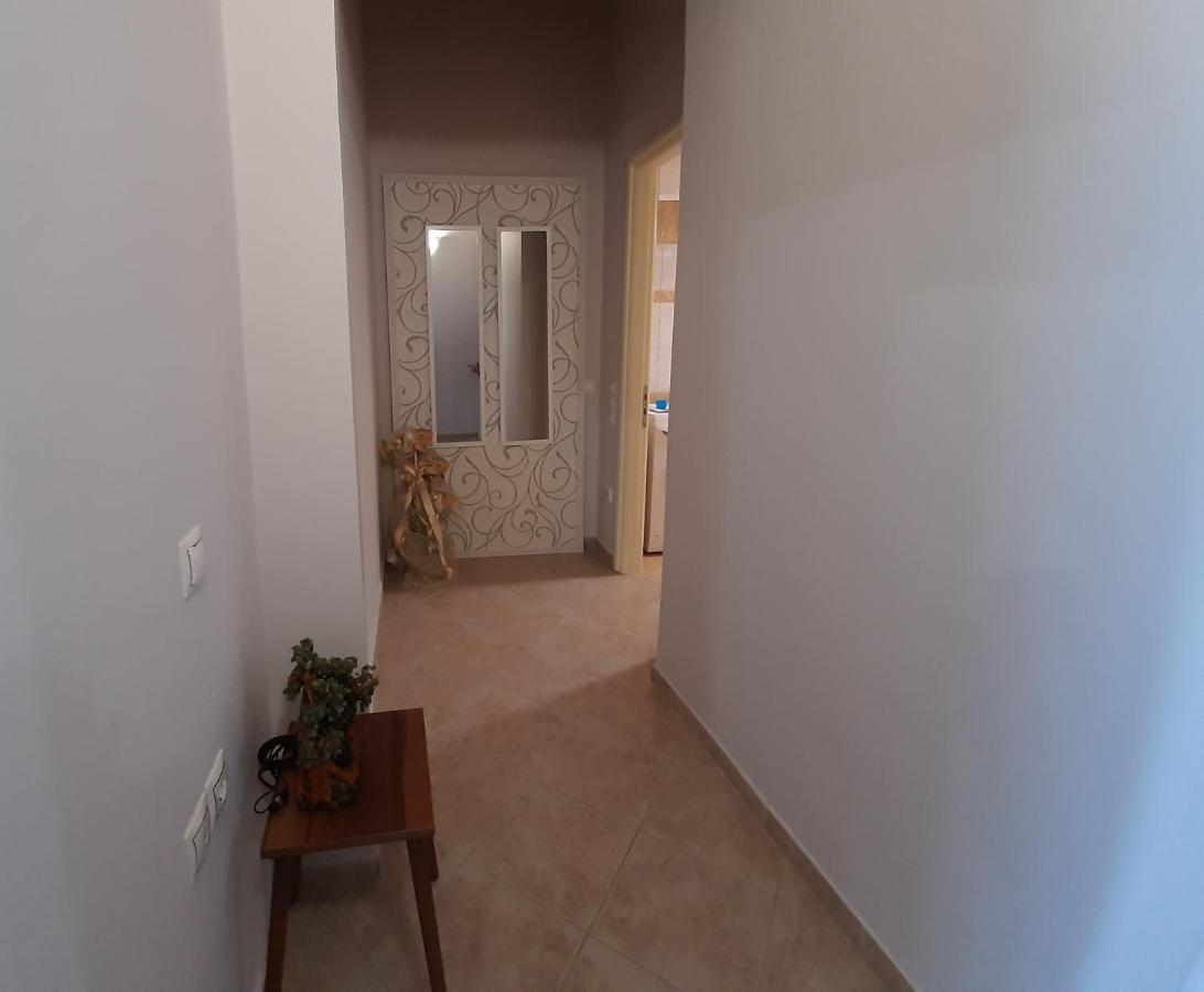 Granny'S Home Roussopoulio Εξωτερικό φωτογραφία