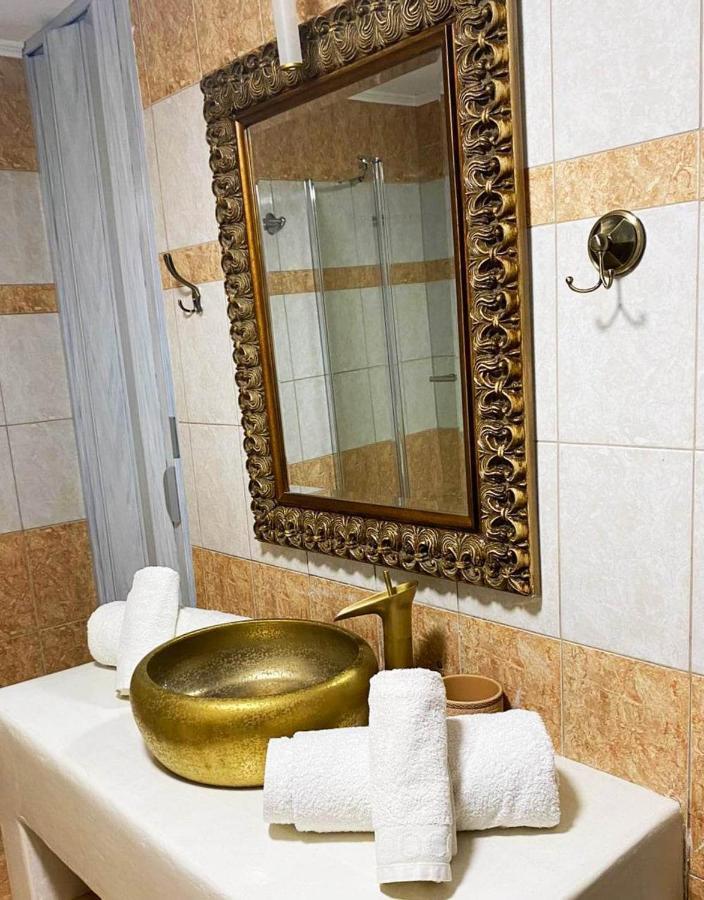 Granny'S Home Roussopoulio Εξωτερικό φωτογραφία