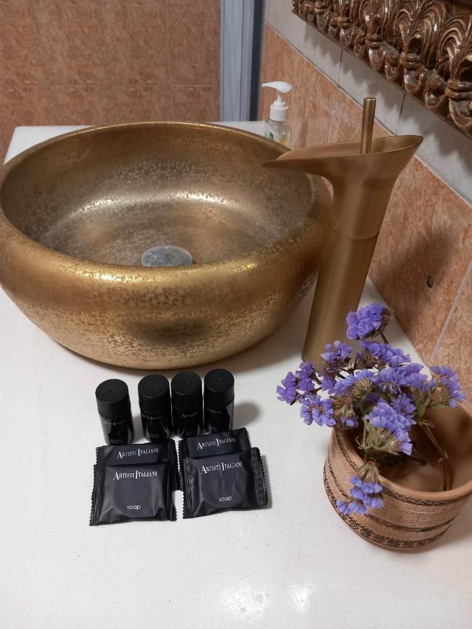 Granny'S Home Roussopoulio Εξωτερικό φωτογραφία