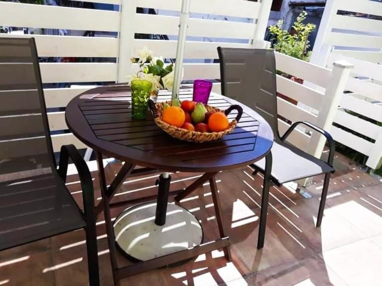 Granny'S Home Roussopoulio Εξωτερικό φωτογραφία