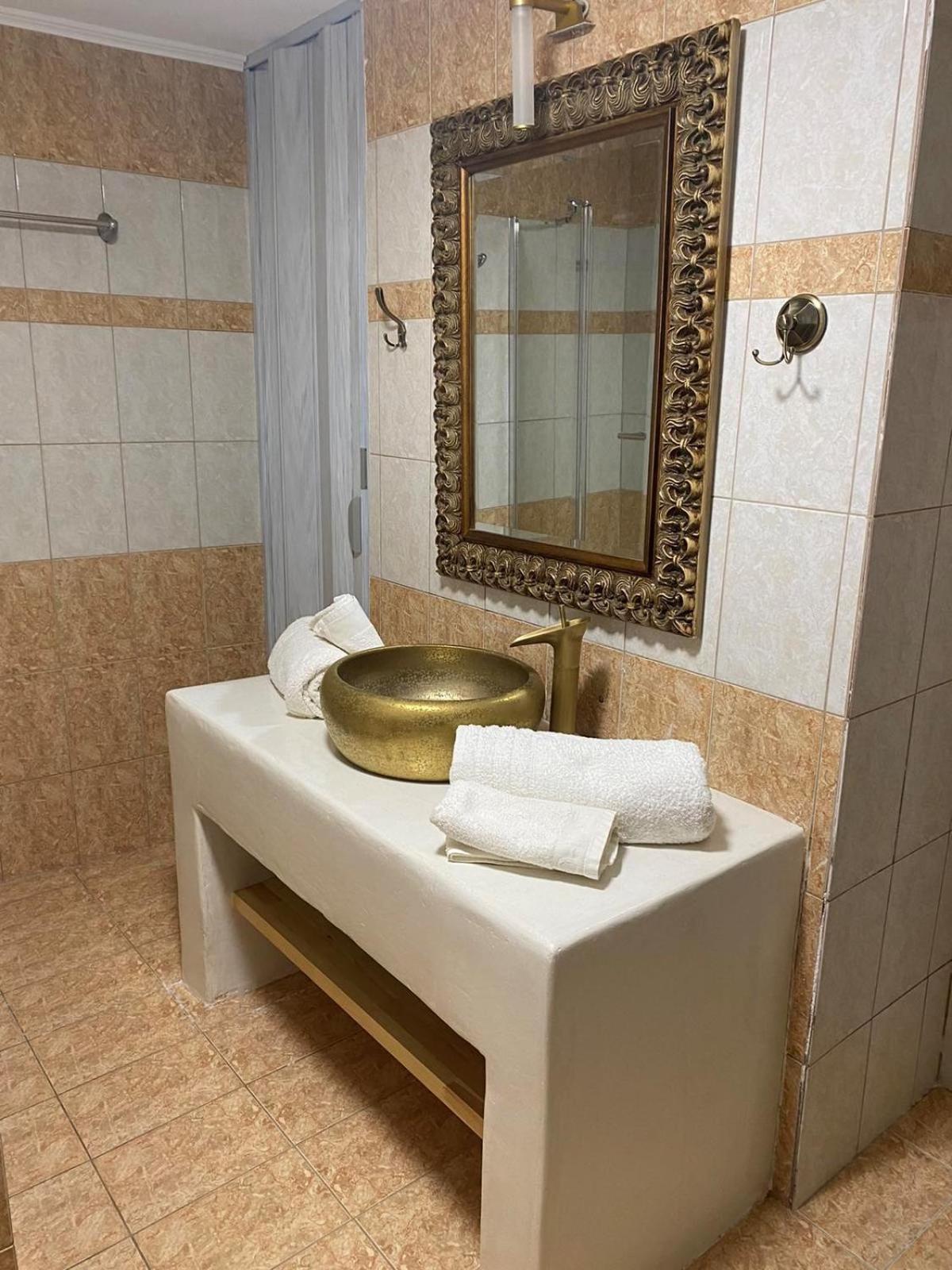 Granny'S Home Roussopoulio Εξωτερικό φωτογραφία